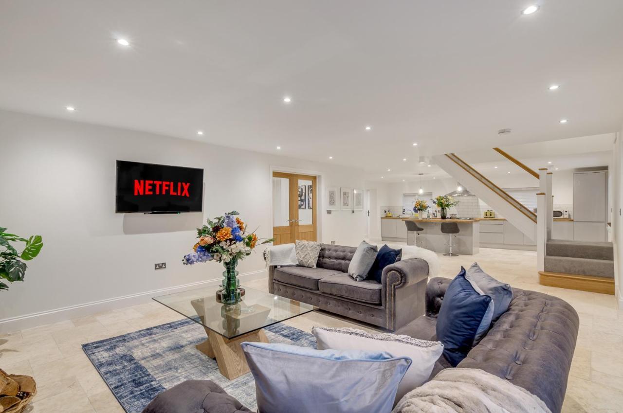 Spacious 6-Bed Home, Near The Norfolk Broads Clippesby Екстериор снимка