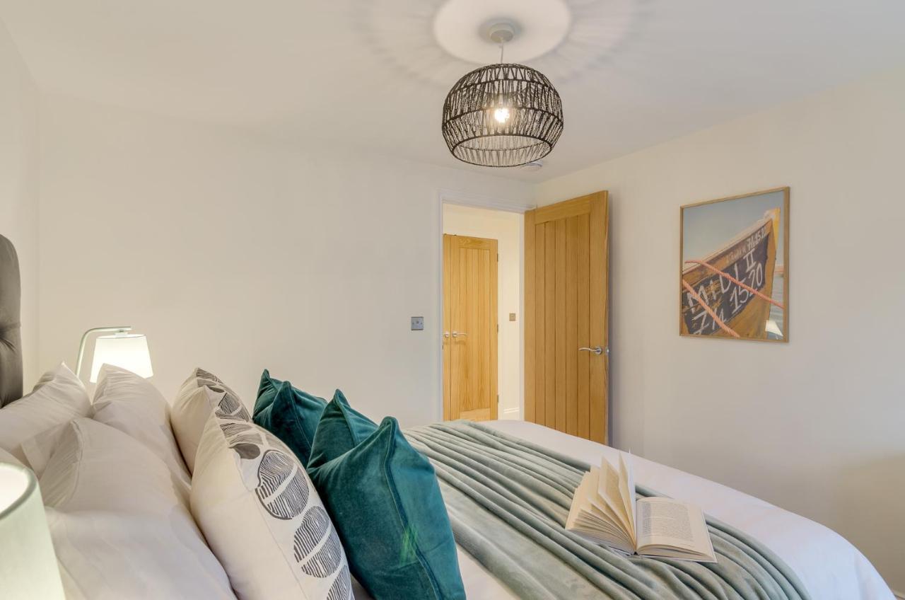 Spacious 6-Bed Home, Near The Norfolk Broads Clippesby Екстериор снимка