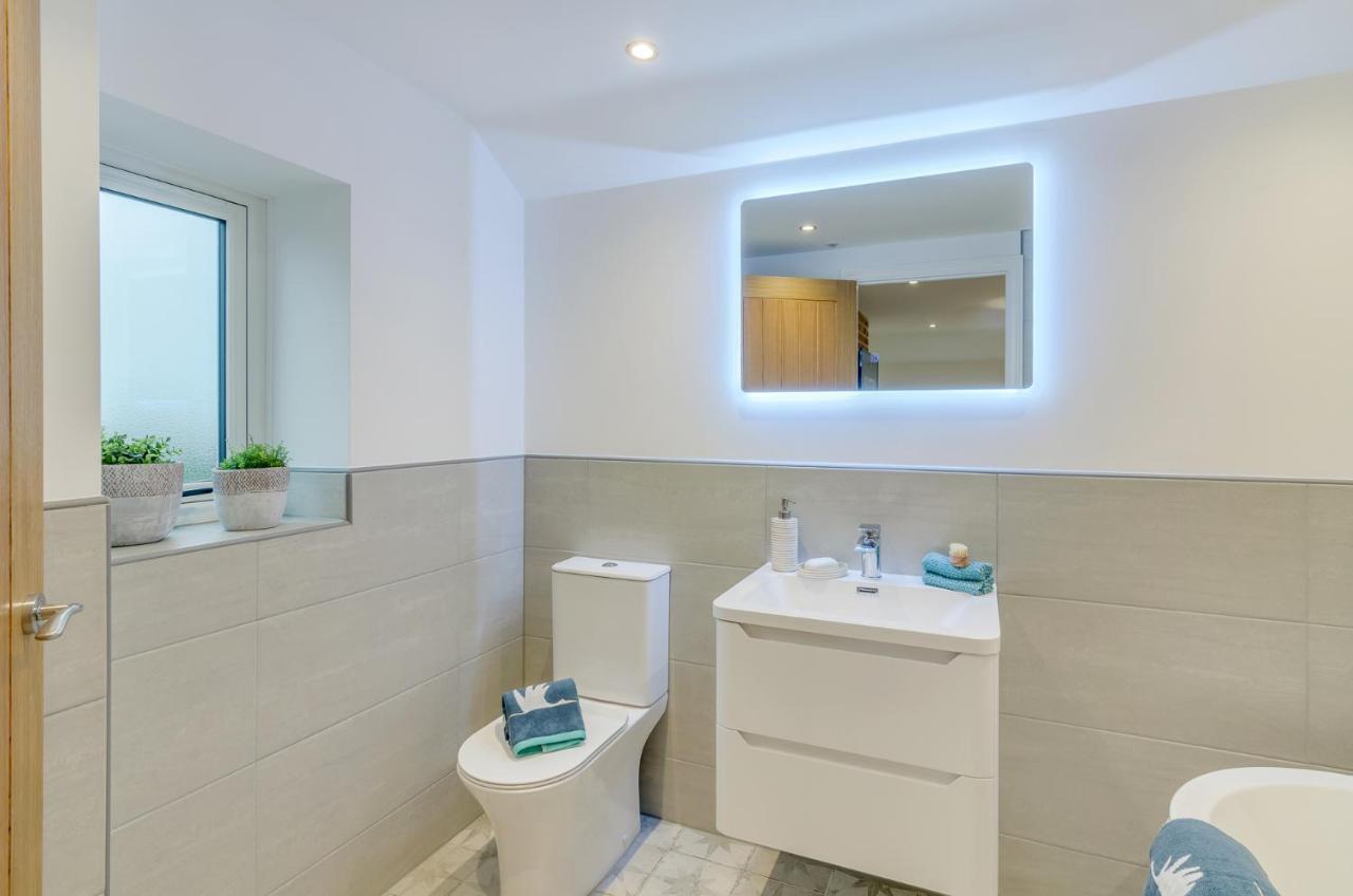 Spacious 6-Bed Home, Near The Norfolk Broads Clippesby Екстериор снимка