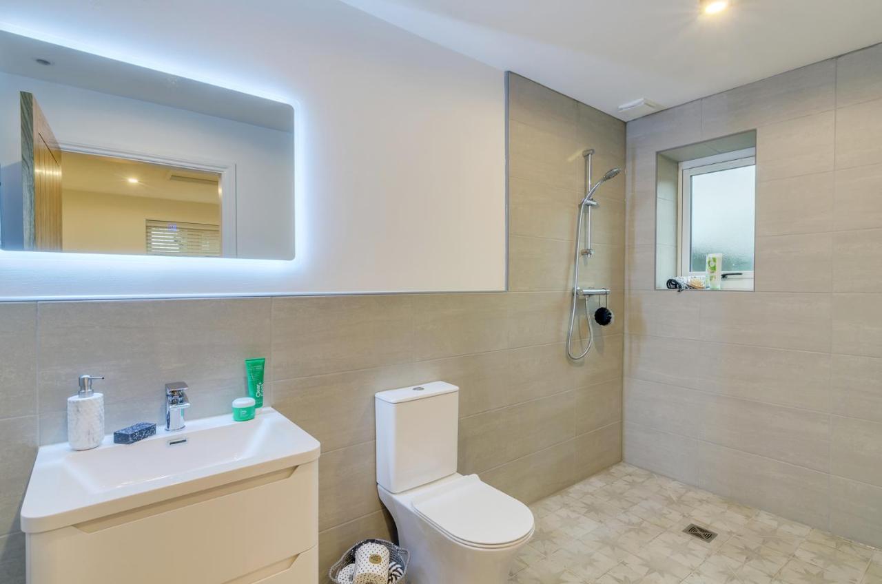 Spacious 6-Bed Home, Near The Norfolk Broads Clippesby Екстериор снимка