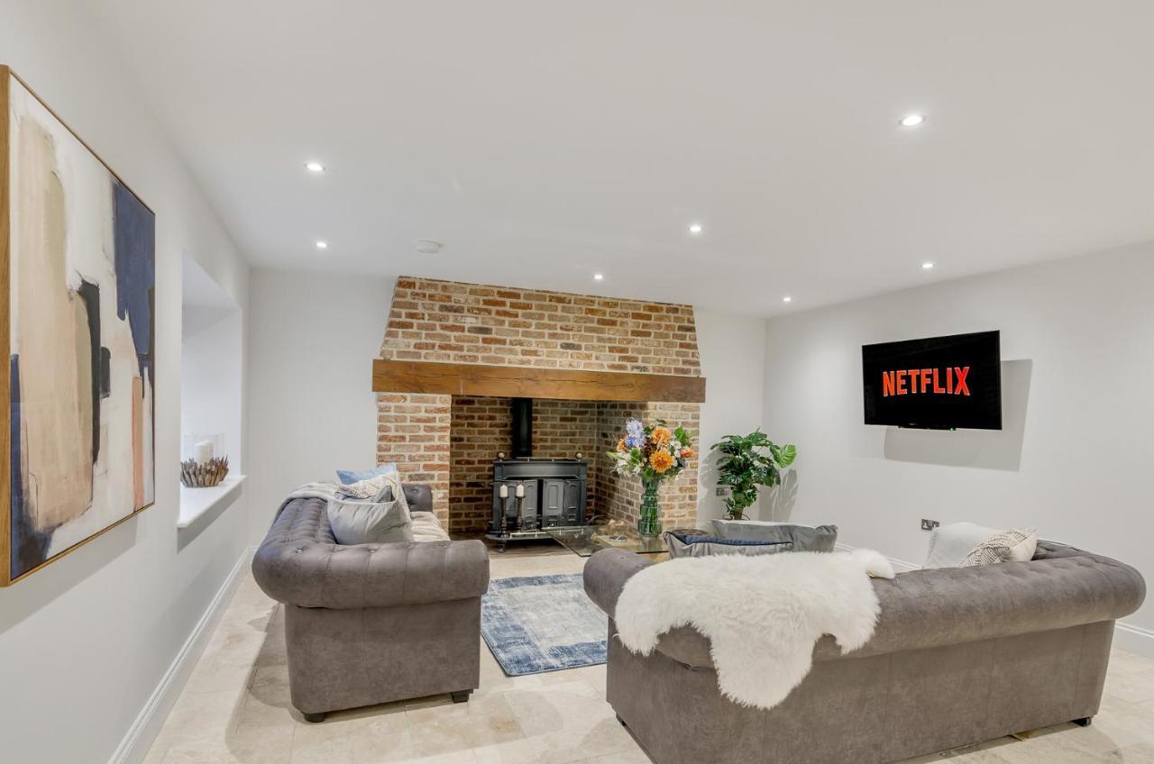 Spacious 6-Bed Home, Near The Norfolk Broads Clippesby Екстериор снимка