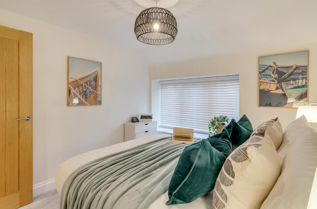 Spacious 6-Bed Home, Near The Norfolk Broads Clippesby Екстериор снимка