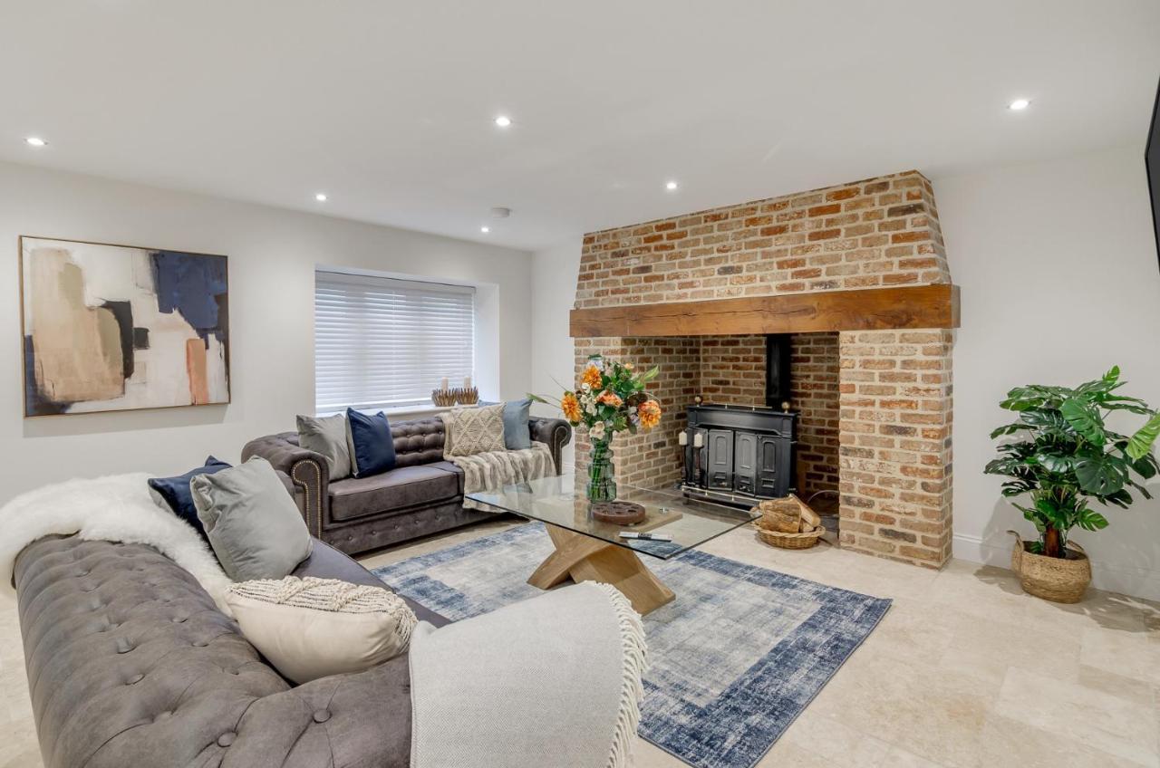 Spacious 6-Bed Home, Near The Norfolk Broads Clippesby Екстериор снимка