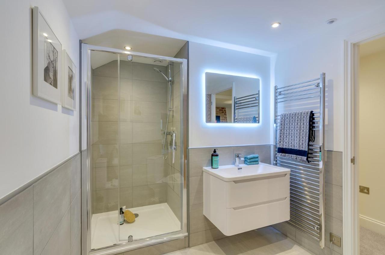 Spacious 6-Bed Home, Near The Norfolk Broads Clippesby Екстериор снимка
