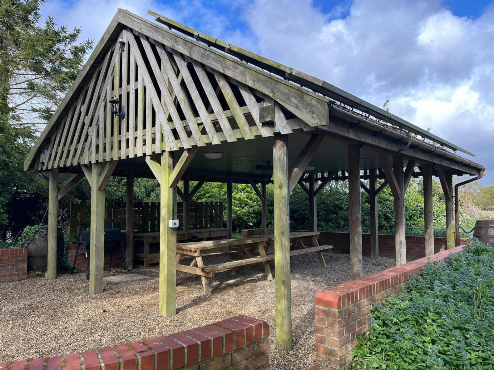 Spacious 6-Bed Home, Near The Norfolk Broads Clippesby Екстериор снимка