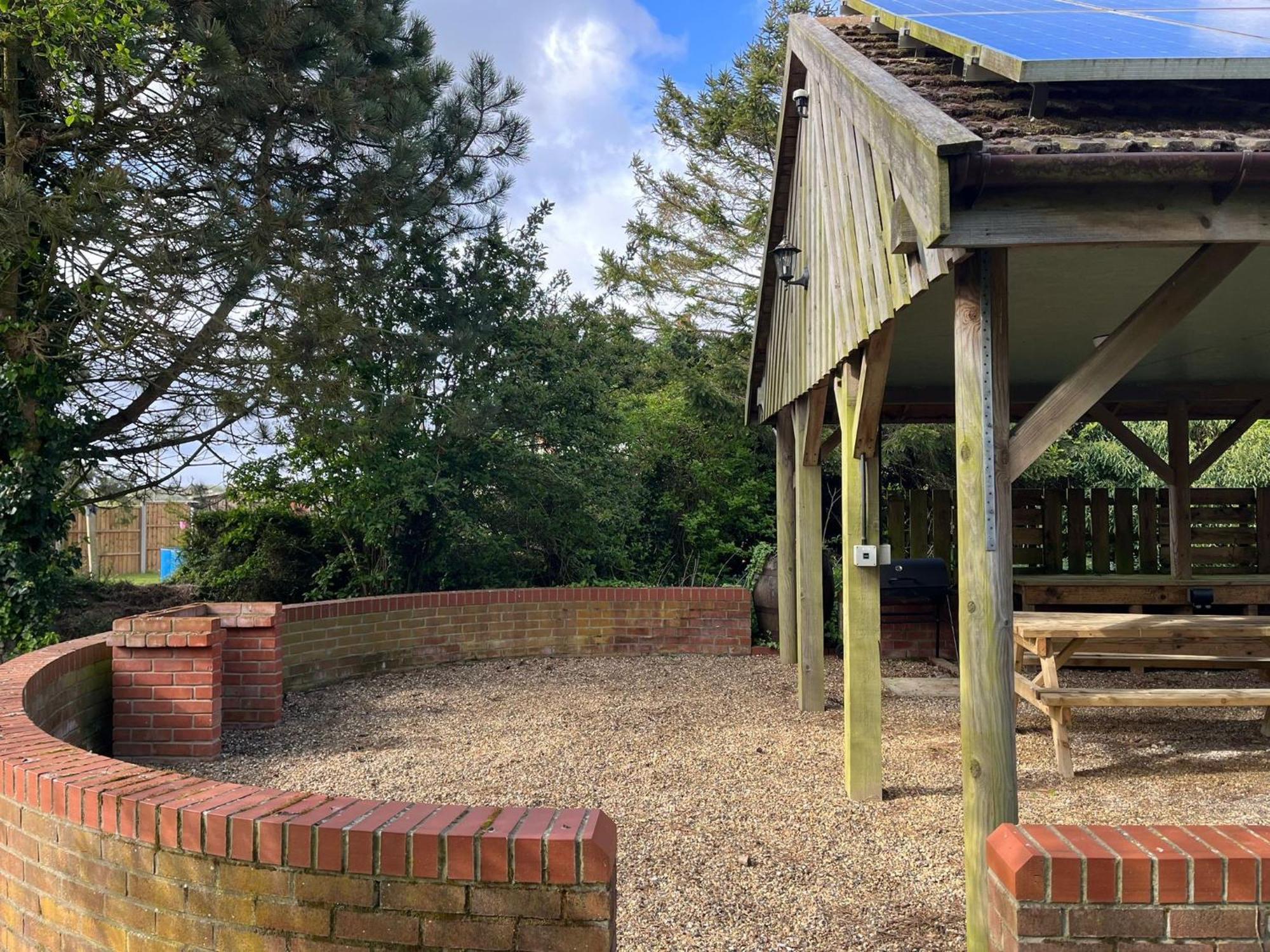 Spacious 6-Bed Home, Near The Norfolk Broads Clippesby Екстериор снимка